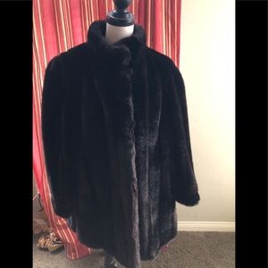 Vintage tissavel faux mink reversible looks real!
